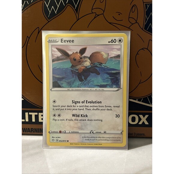 Pokemon TCG Eevee 052/072 Shining Fates - Picture 1 of 2
